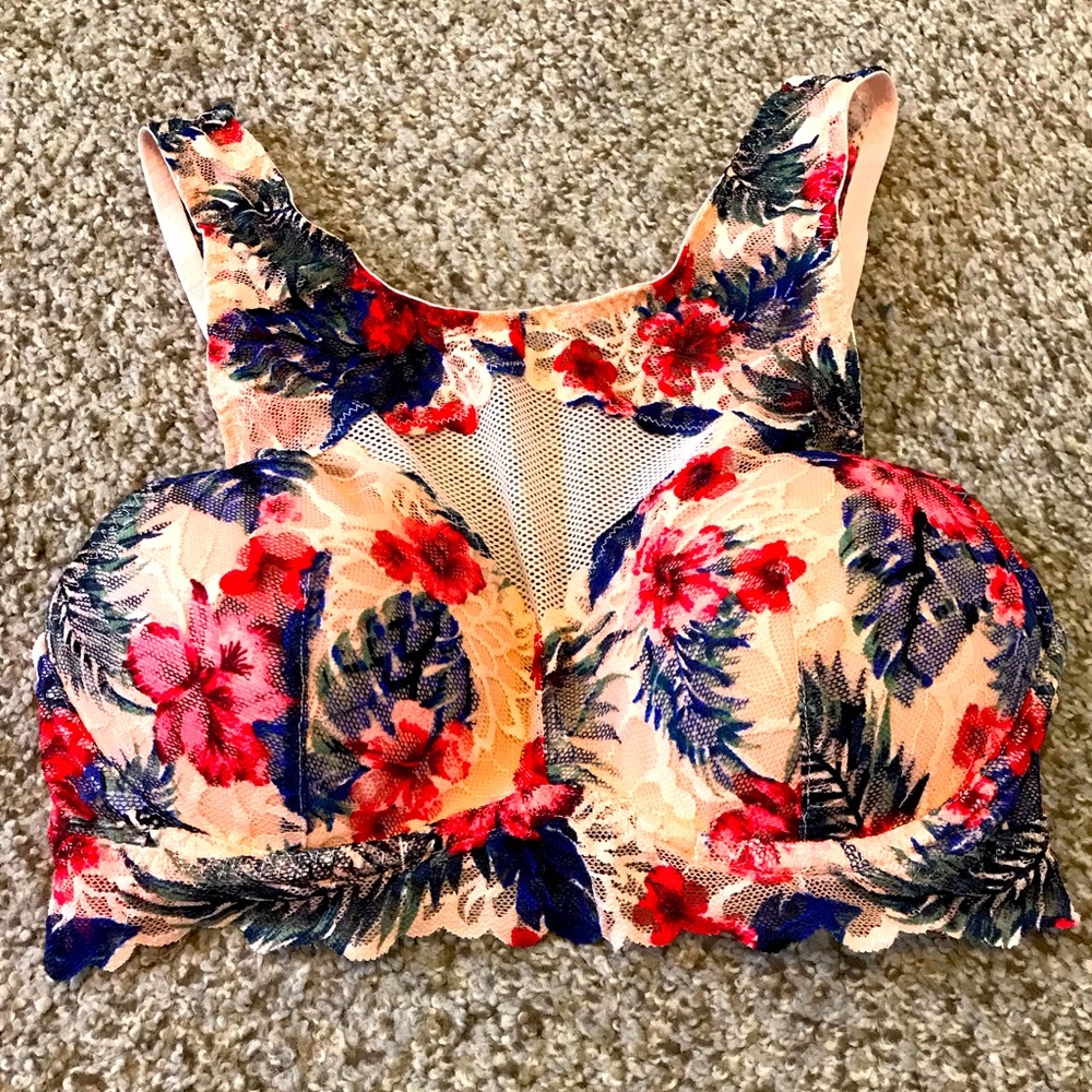 Pink Victoria’s Secret bralette